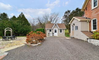 BBQ Patio - Country homes for sale and luxury real estate including horse farms and property in the Caledon and King City areas near Toronto